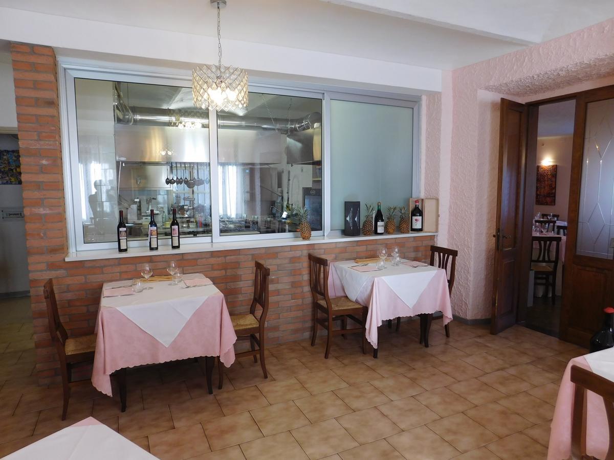 Il Duca Bianco Hotel Calosso Esterno foto