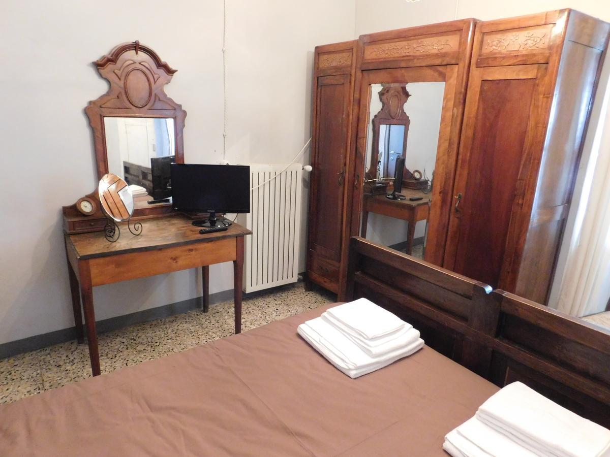 Il Duca Bianco Hotel Calosso Esterno foto