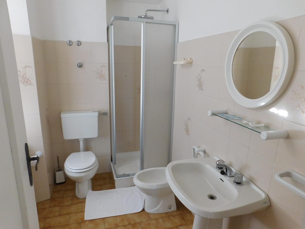 Il Duca Bianco Hotel Calosso Esterno foto