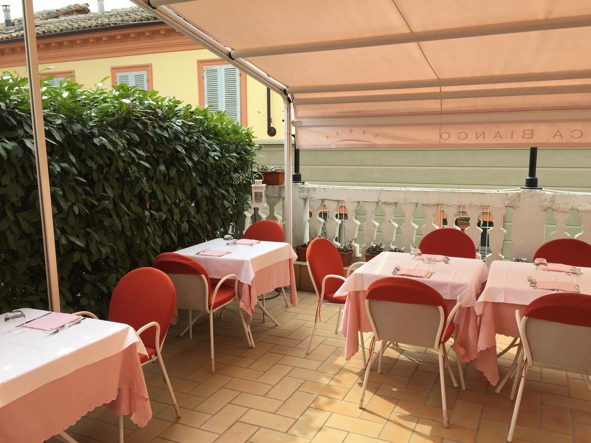 Il Duca Bianco Hotel Calosso Esterno foto